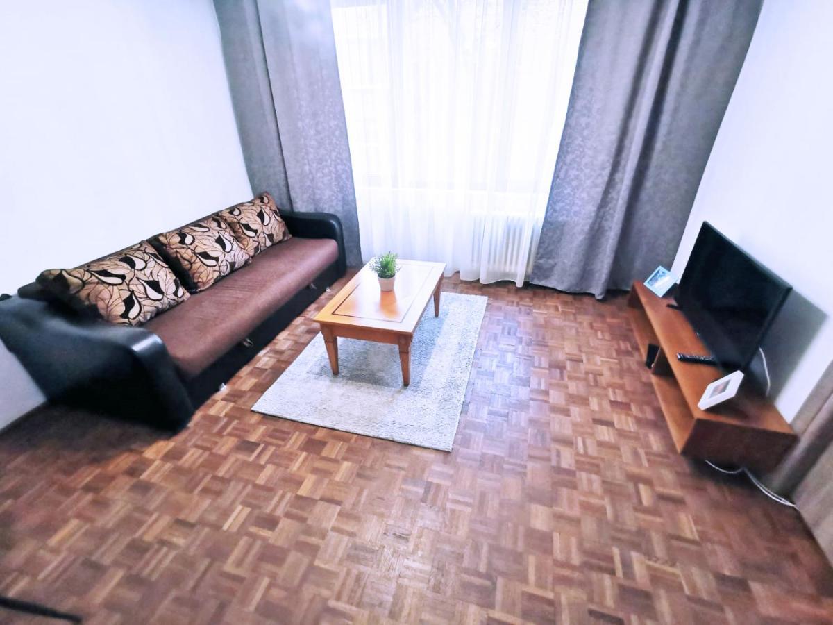 Cozy Apartment Sala Palatului Bucharest Exterior photo